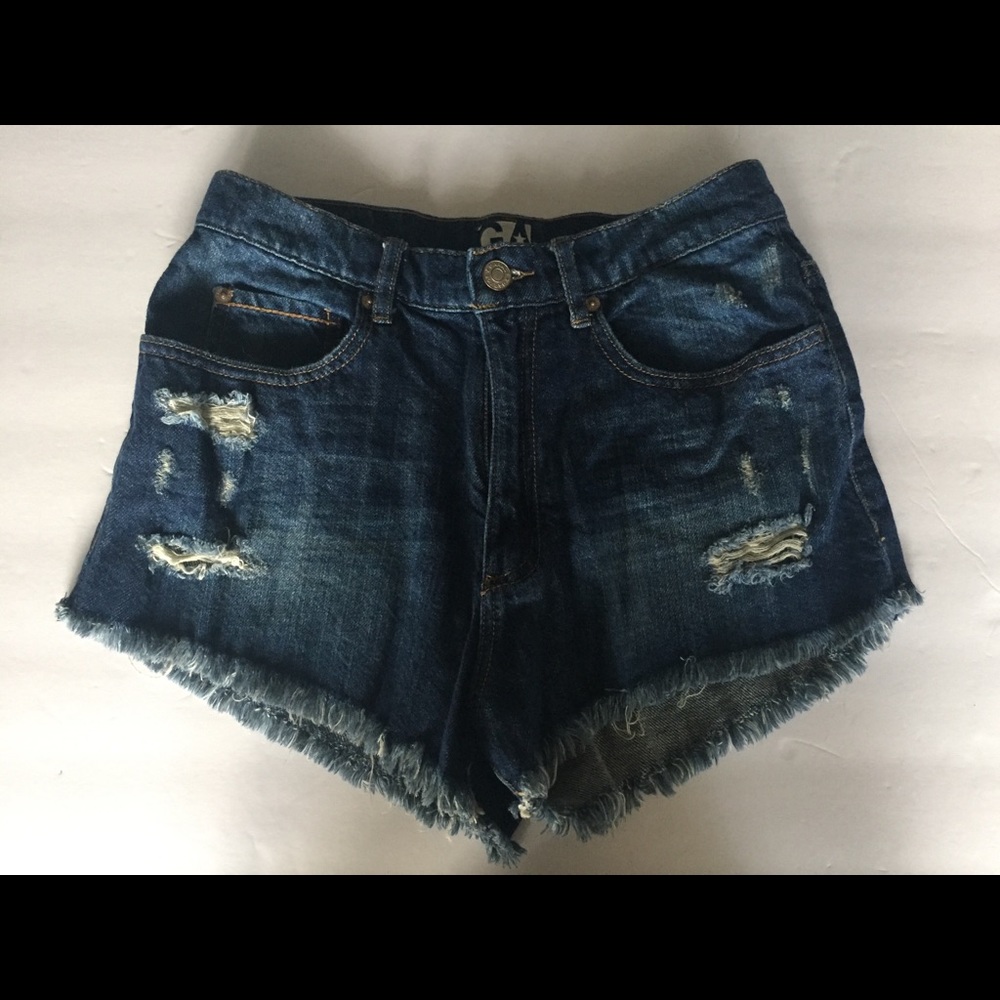 HIGHWAISTED JEAN SHORTS